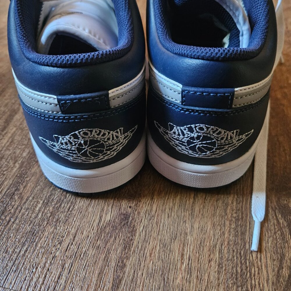 Nike Air Jordan 1 Low - Picture 2 of 5